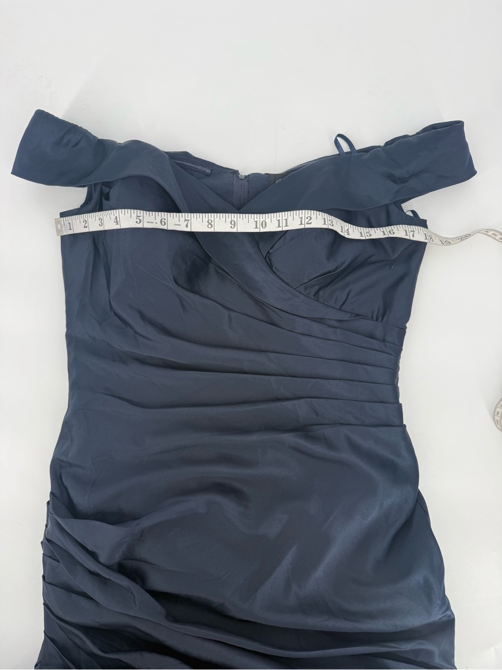 LA FEMME Size 8 Navy Blue Off the Shoulder Ruched Satin Trumpet Gown Dress - Picture 13 of 14